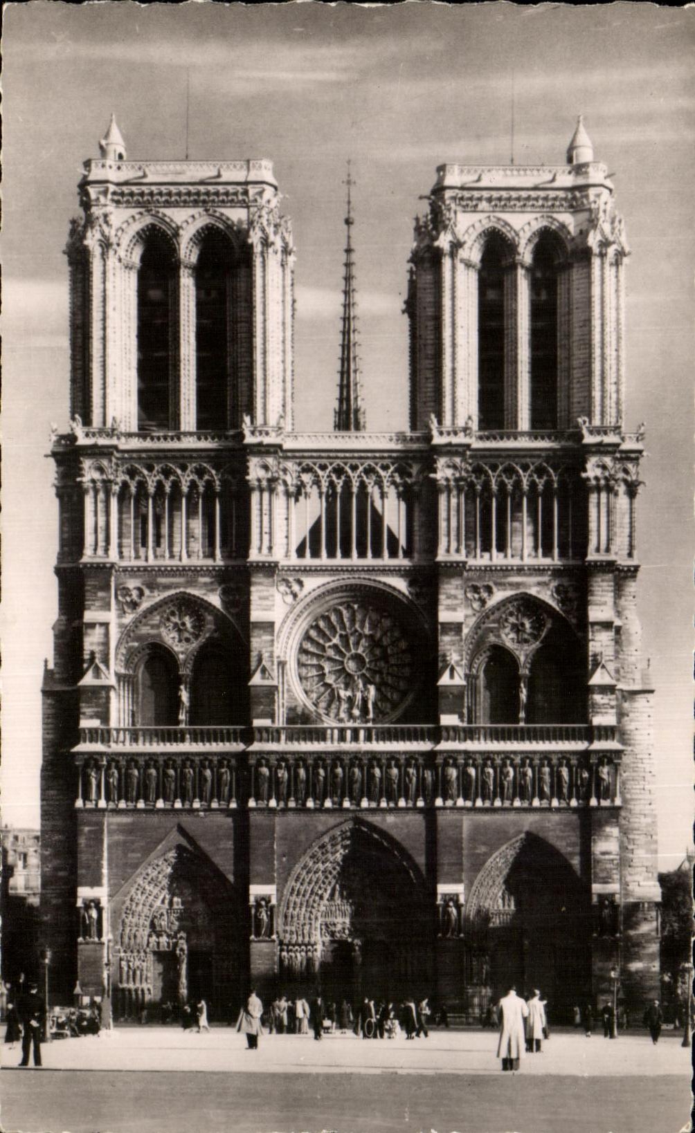 CPA Eglise Notre Dame 