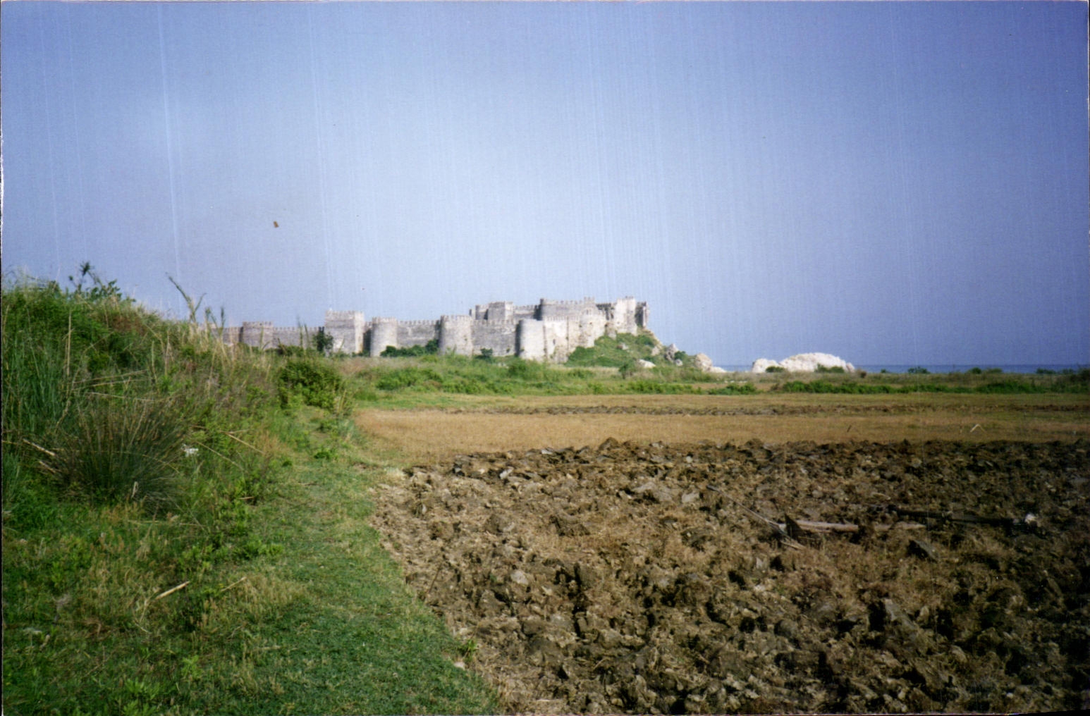 Château de Saint-Pierre-de-Rivière — vue panoramique — CPAPHIL Mai 83