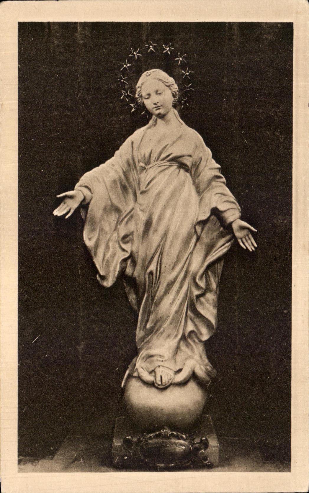 CPA La Statue miraculeuse de la Vierge du Sourire 