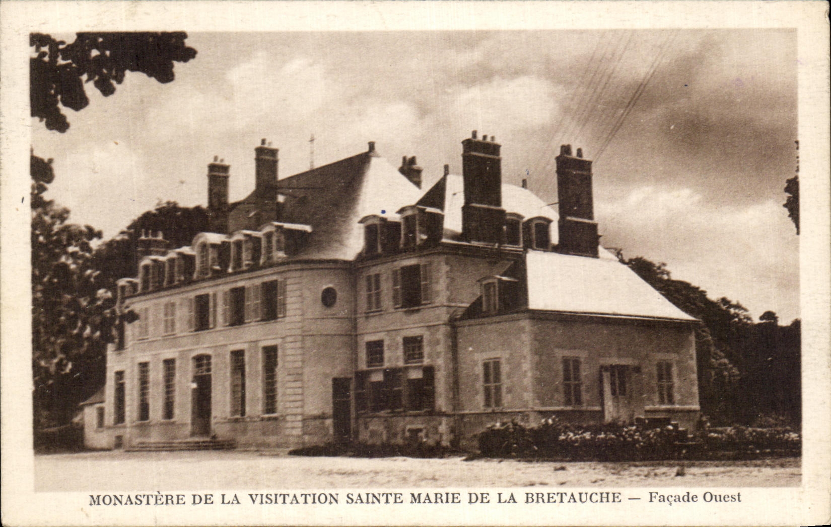 Kloster der Visitation der heiligen Maria von La Bretaucche — Westfassade