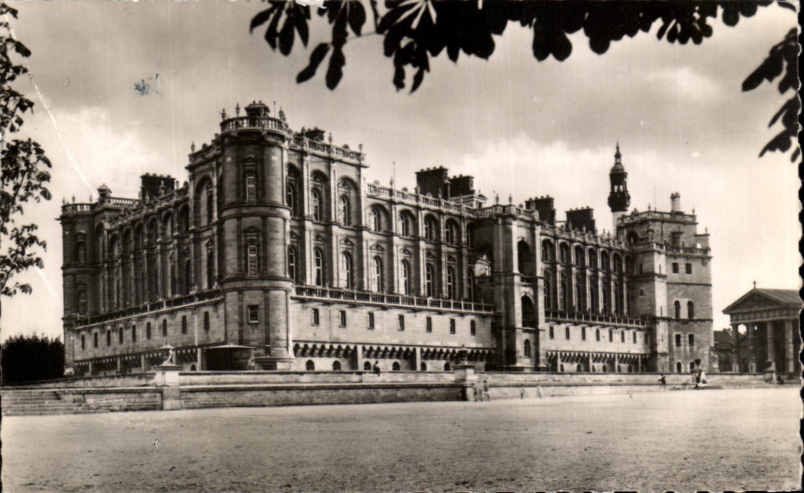 Saint-Germain-en-Laye — Le Château — Façade sur la Terrasse — St-Germain Central-Photo au Brond