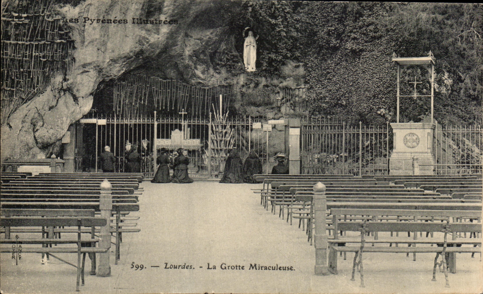 CPA Lourdes La Grotte Miraculeuse