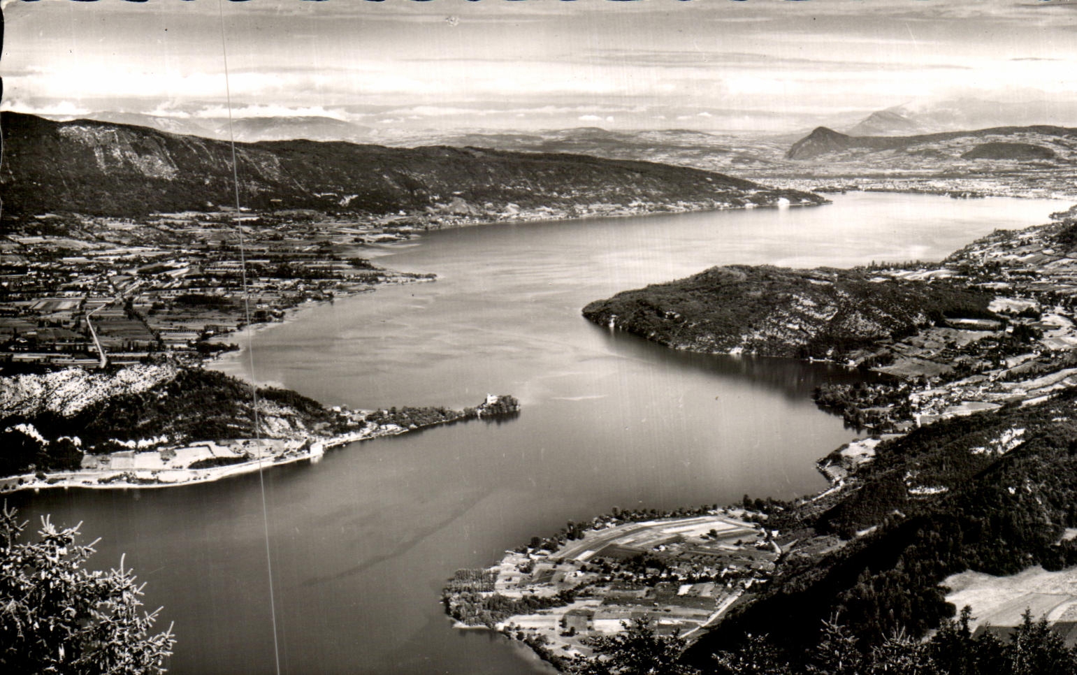 Lac d'Annecy — vu du col de la Forclaz — Éditions G. Moughet, Annecy, n° 909