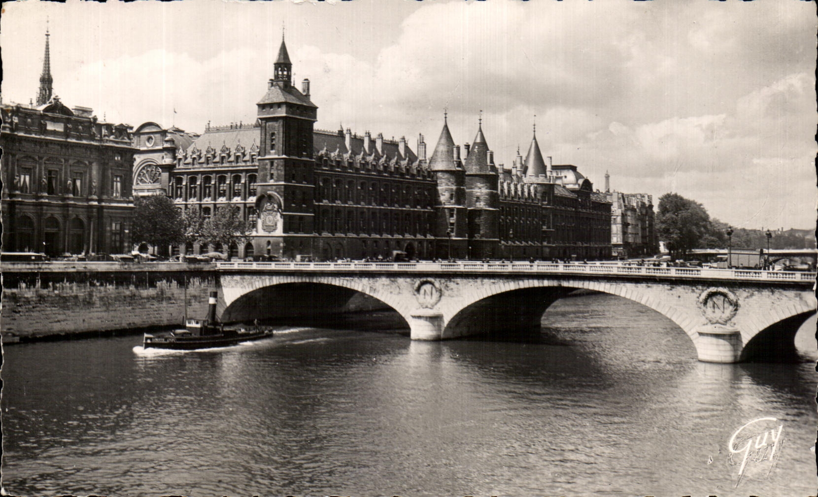 CPA Paris Et Ses Merveilles La Seine le Pont au Change et le Palais du Justice Bateau 