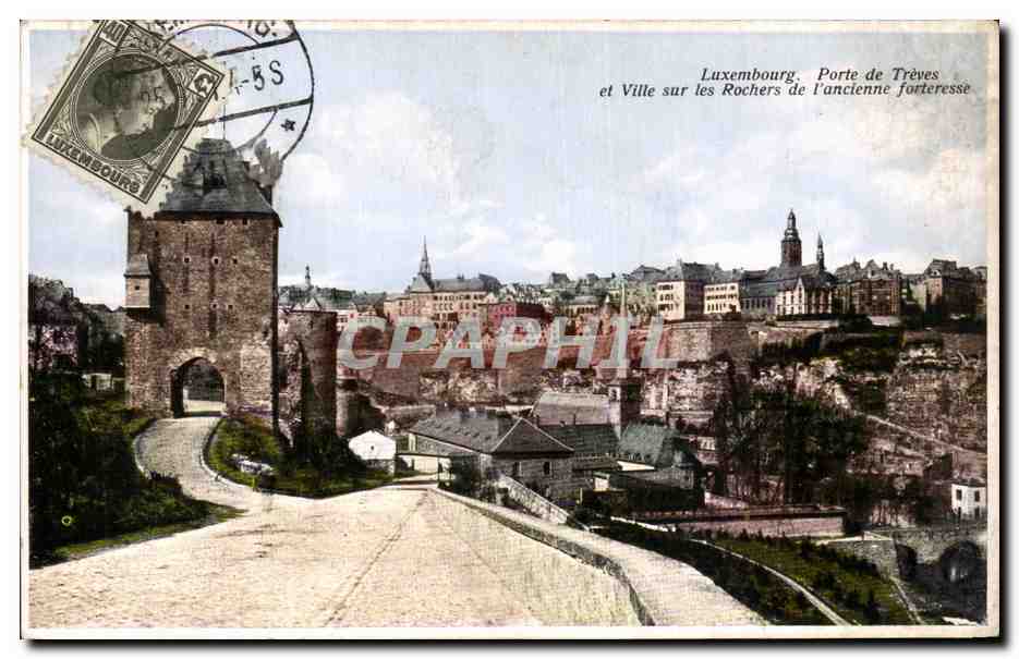 CPA Luxembourg Porte de Treves et Ville sur les Rochers de l'ancienne forteresse