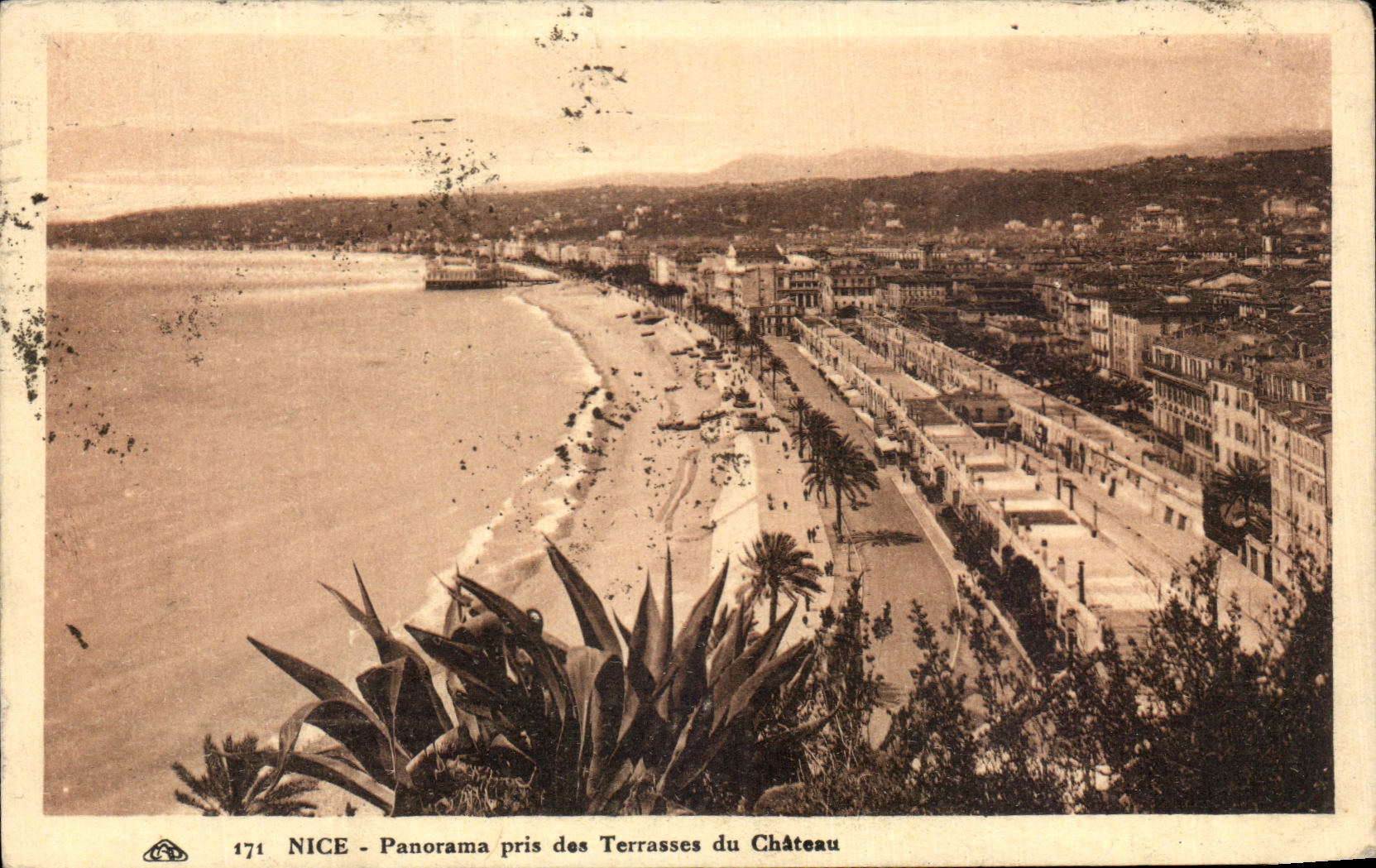 CPA Nice Panorama Pris Des Terrasses Du Chateau