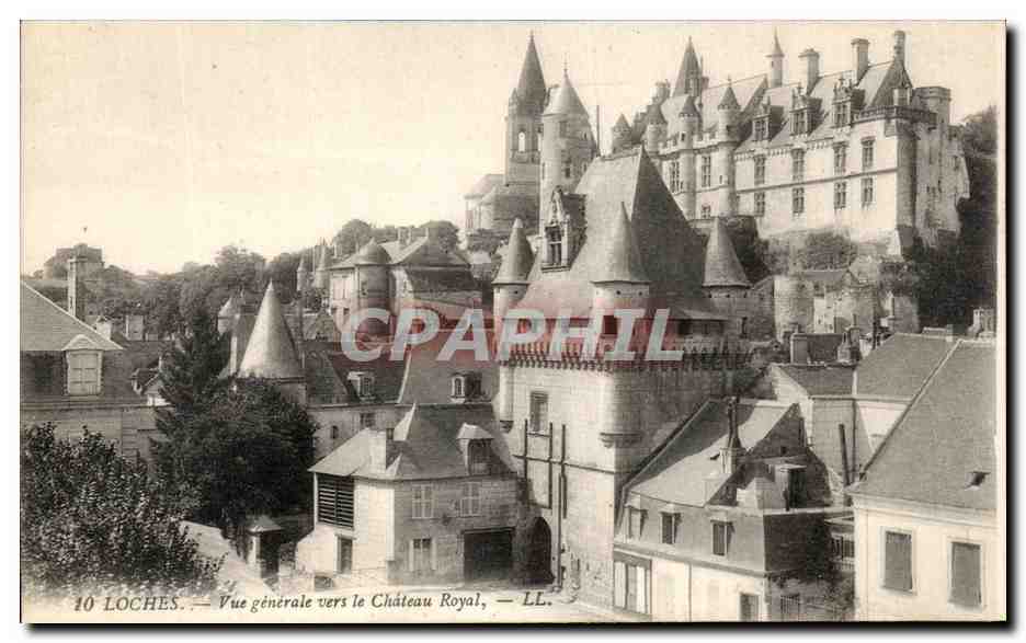 CPA Loches Vue Generale vers le Chateau Royal