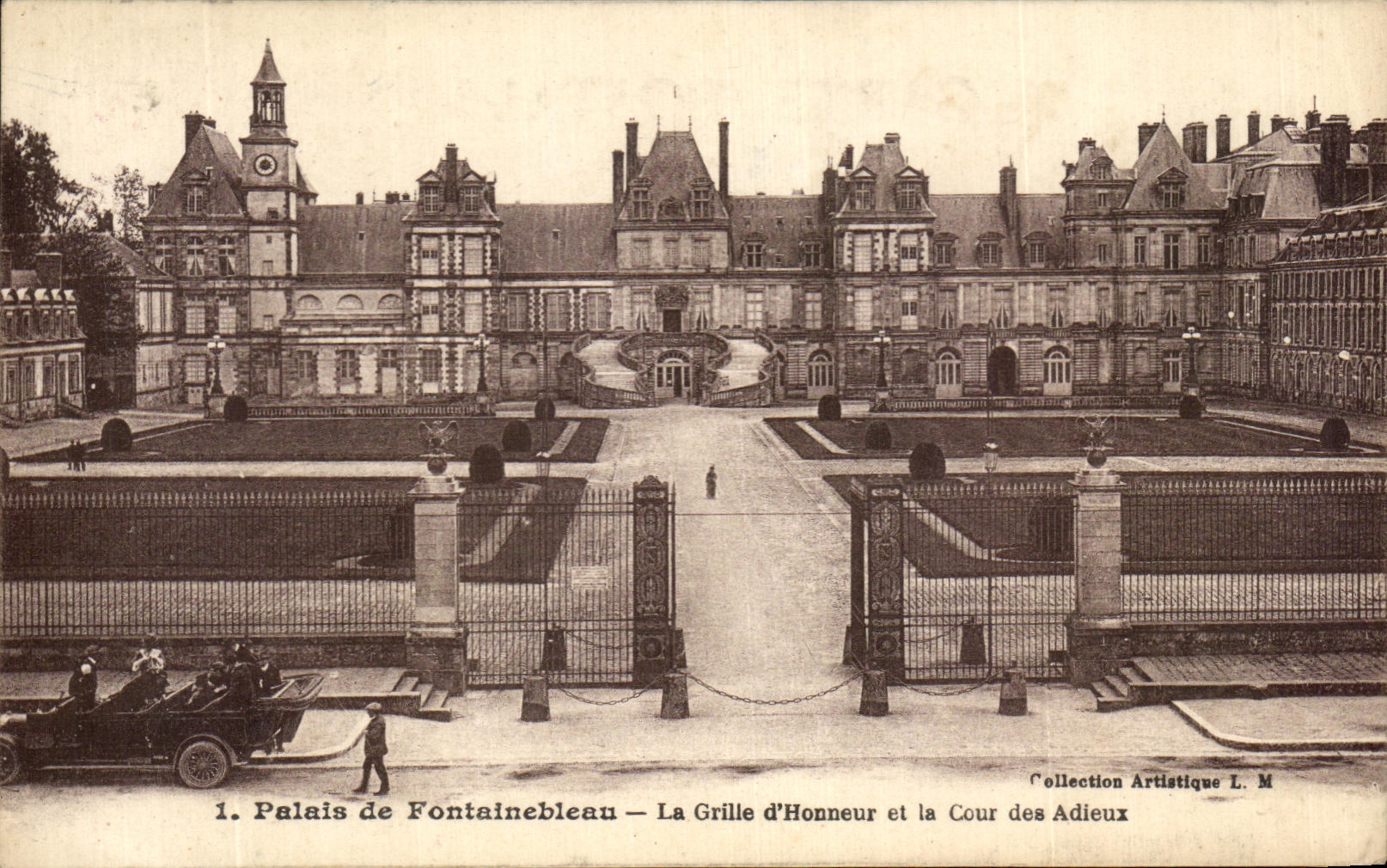 Palacio de Fontainebleau — La Grille d'Honneur y la Cour des Adieux — Colección Artística L. M.