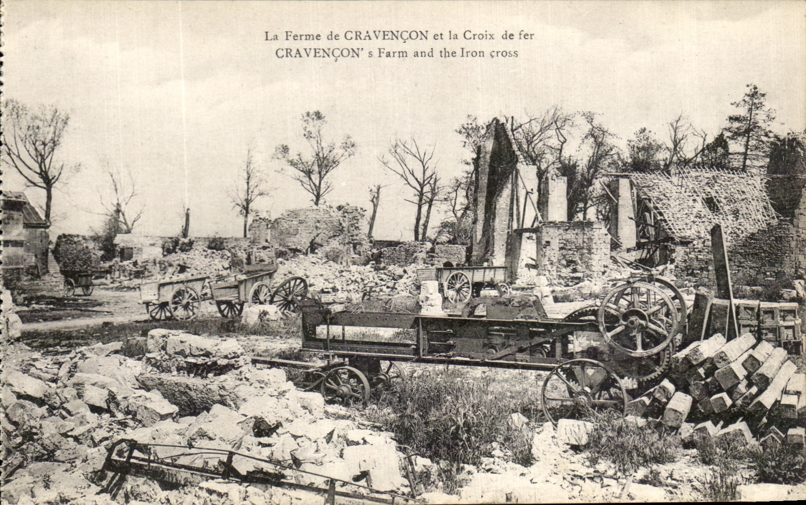 CPA Le Ferme de Cravencon et la Croix de Fer Militaria 