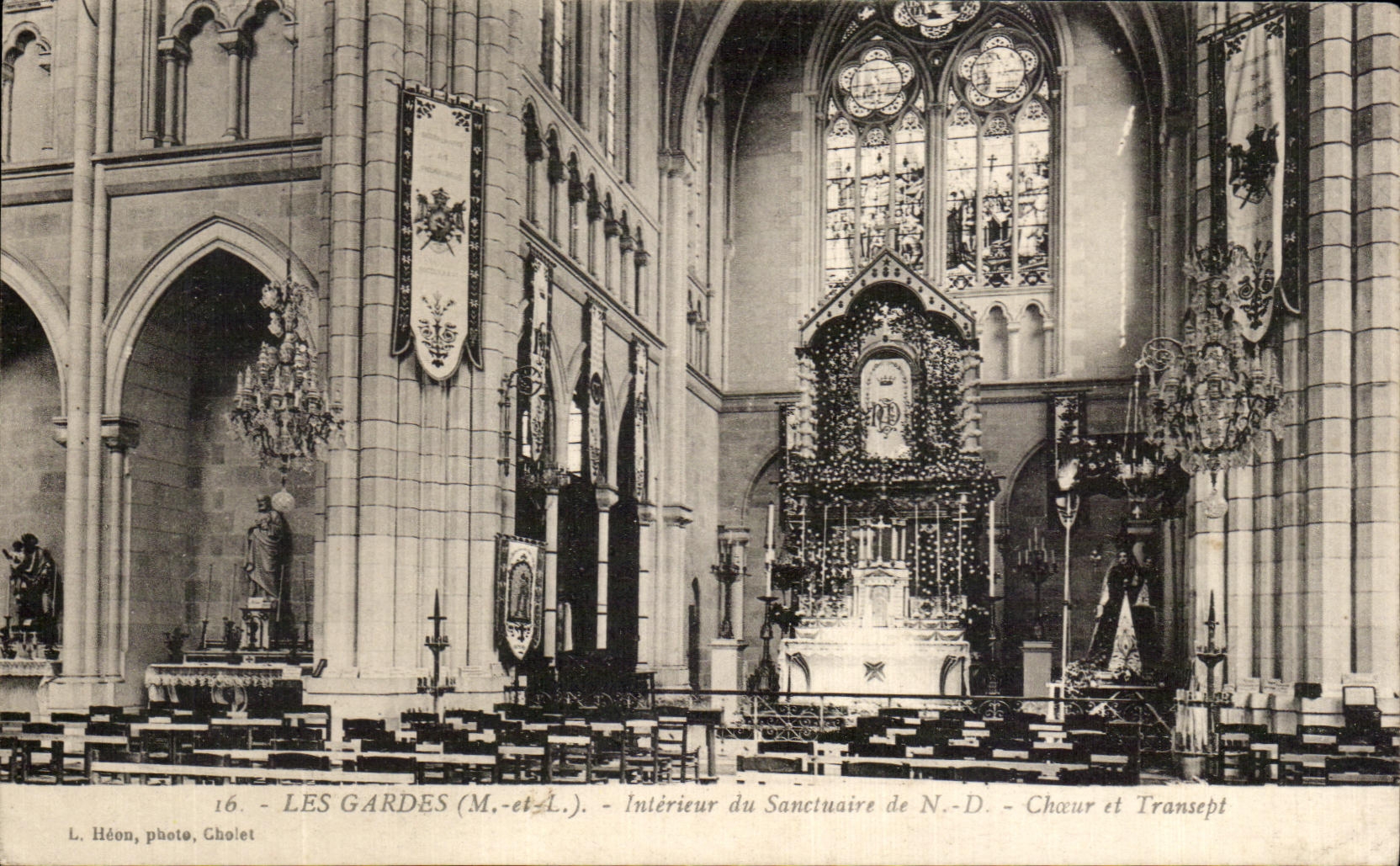 CPA Les Gardes Interieur du Sanctuaire Choeur et transept