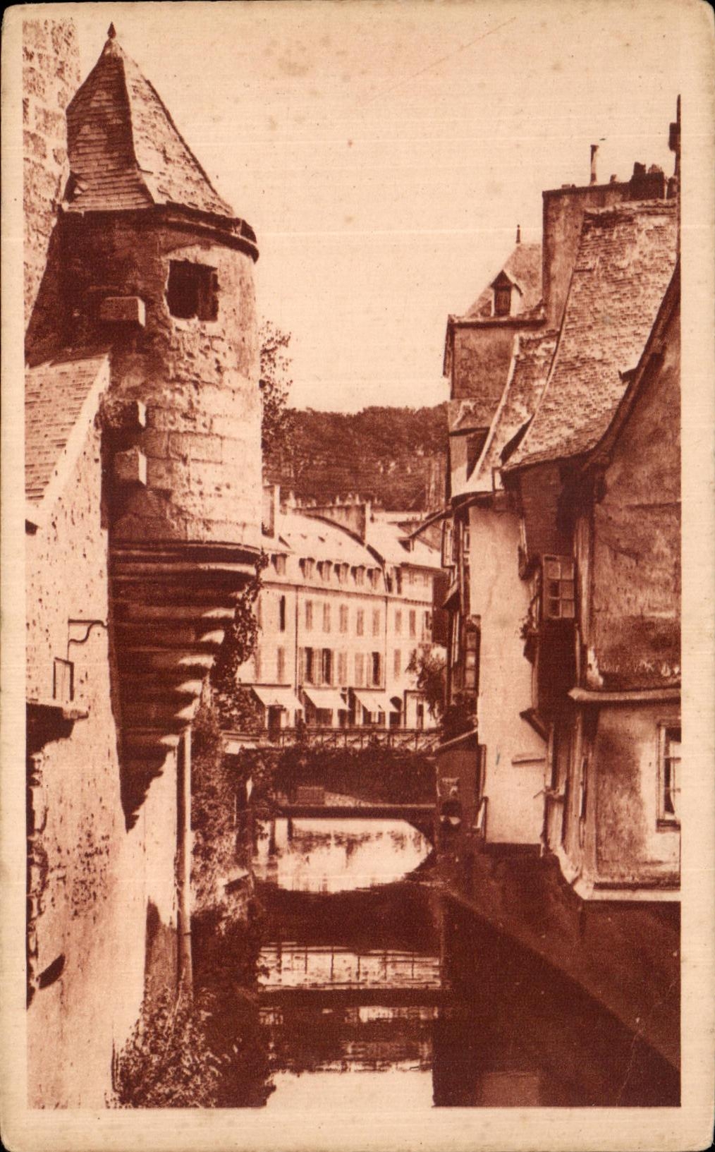 CPA Quimper Vieilles Maisons Sur Le Steir