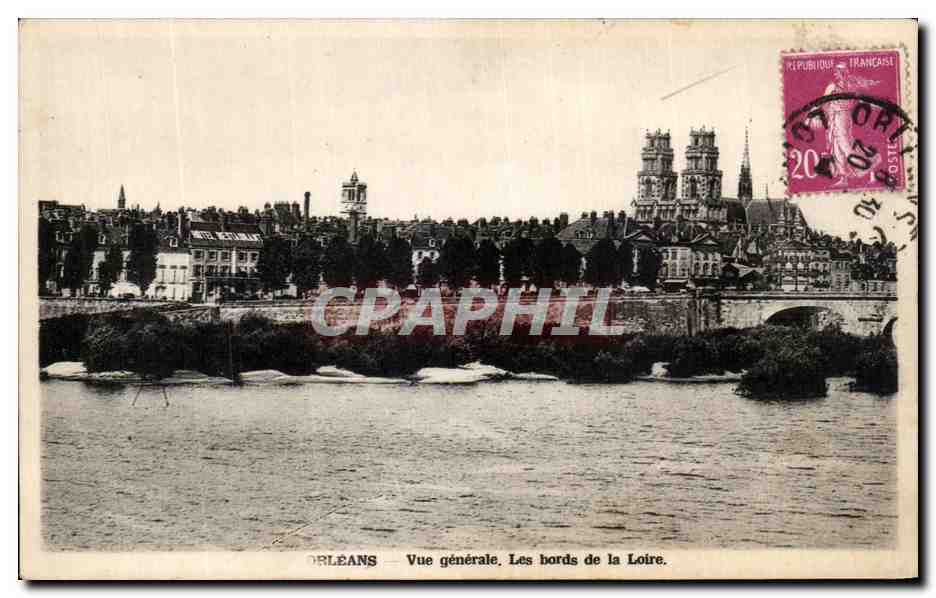 CPA Orleans Vue Generale Les Bords de la Loire