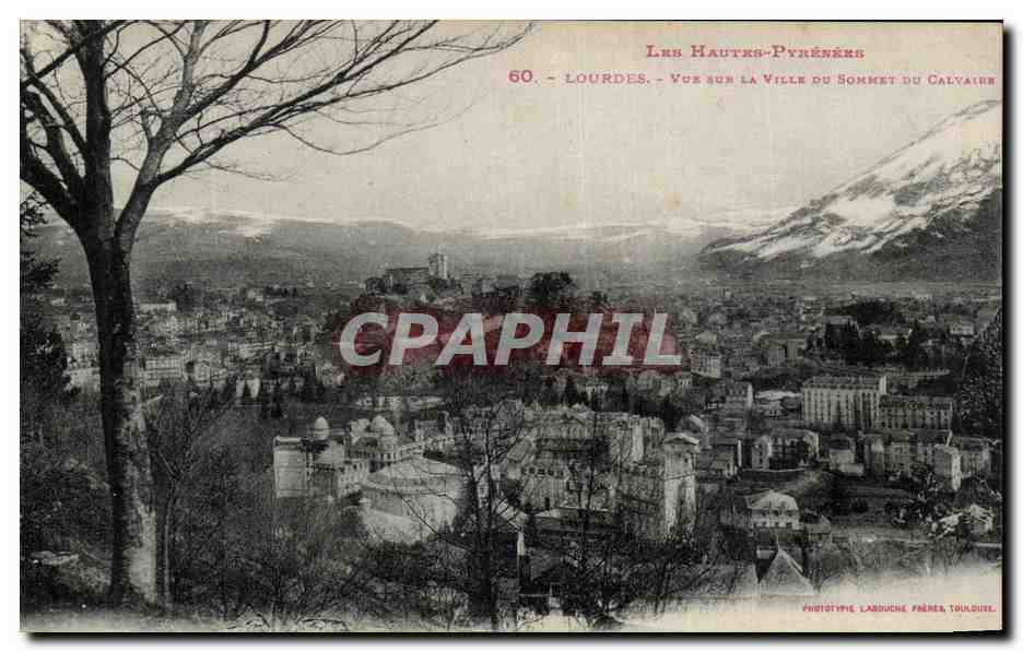 CPA Les Hautes Pyrenees Lourdes Vue sur la ville du Sommet Du Calvaire