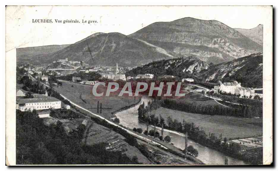 CPA Lourdes Vue generale Le gave