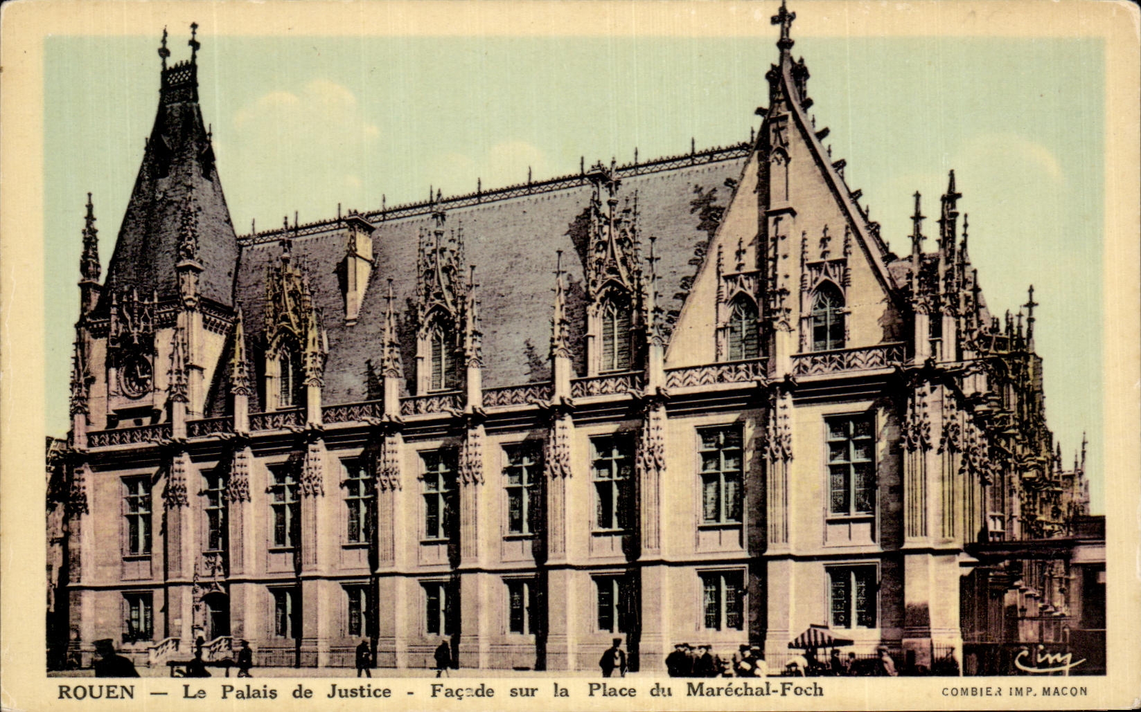 CPA Rouen Le Palais de Justice Facade sur la Place du Marechal Foch