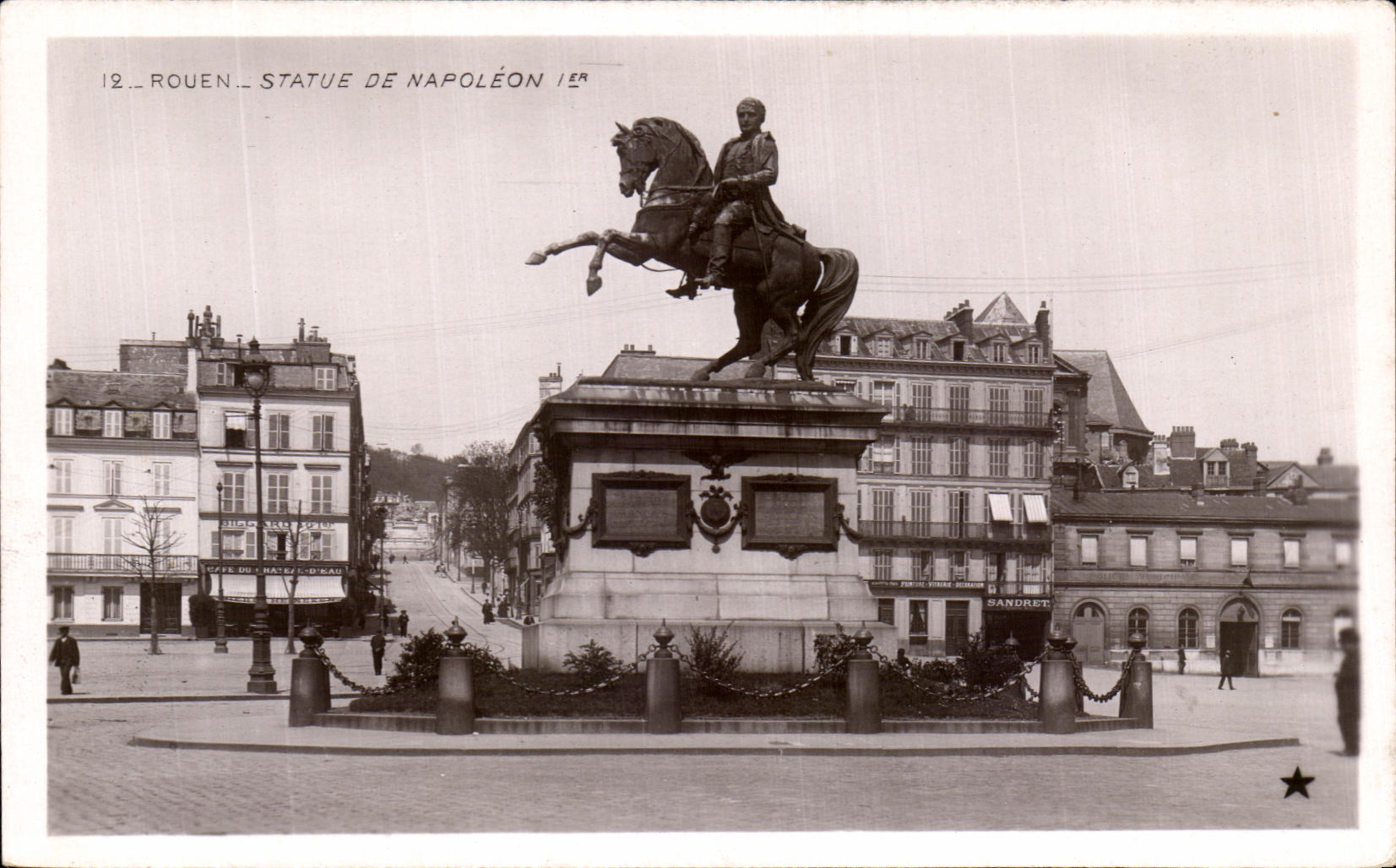 CPA Rouen Statue De Napoleon 1er