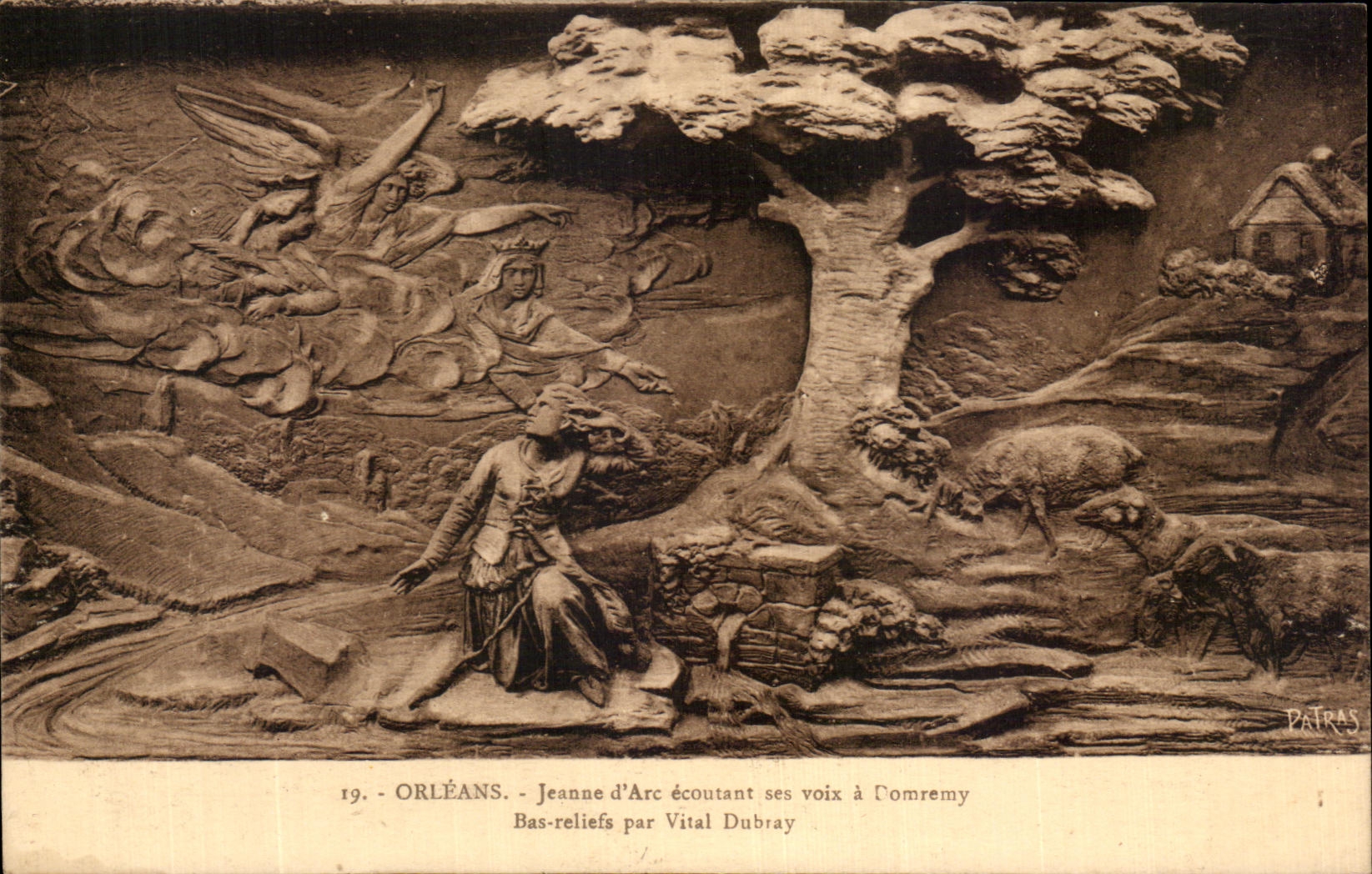 CPA Orleans Jeanne d'Arc ecoutant ses voix a Domremy Bas reliefs par Vital Dubray