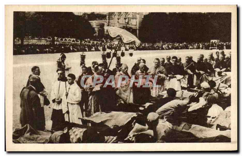 CPA Lourdes La Benediction des Malades