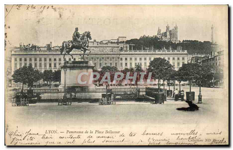 LYON — Panorama de la Place Bellecour — éditeur ND Bâche