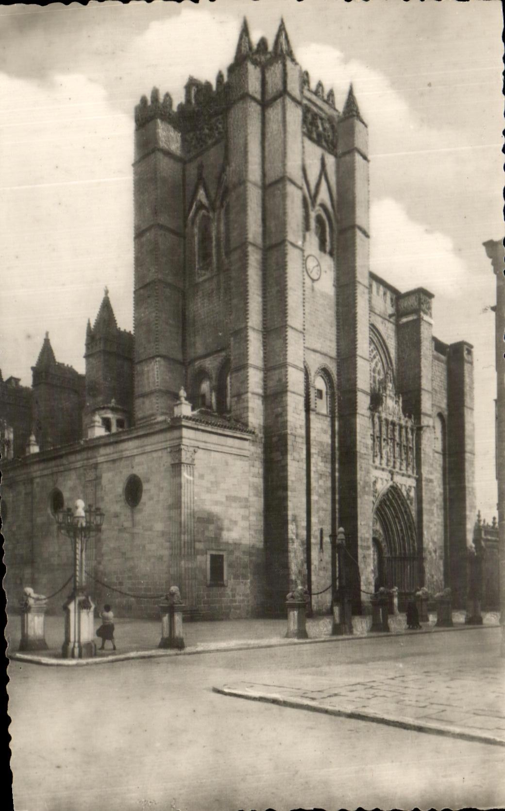 CPA Avila Catedral Vista parcial