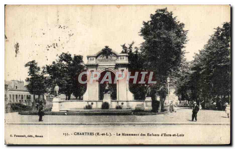 CPA Chartres Le Monument des Enfants D'Eure et Loir
