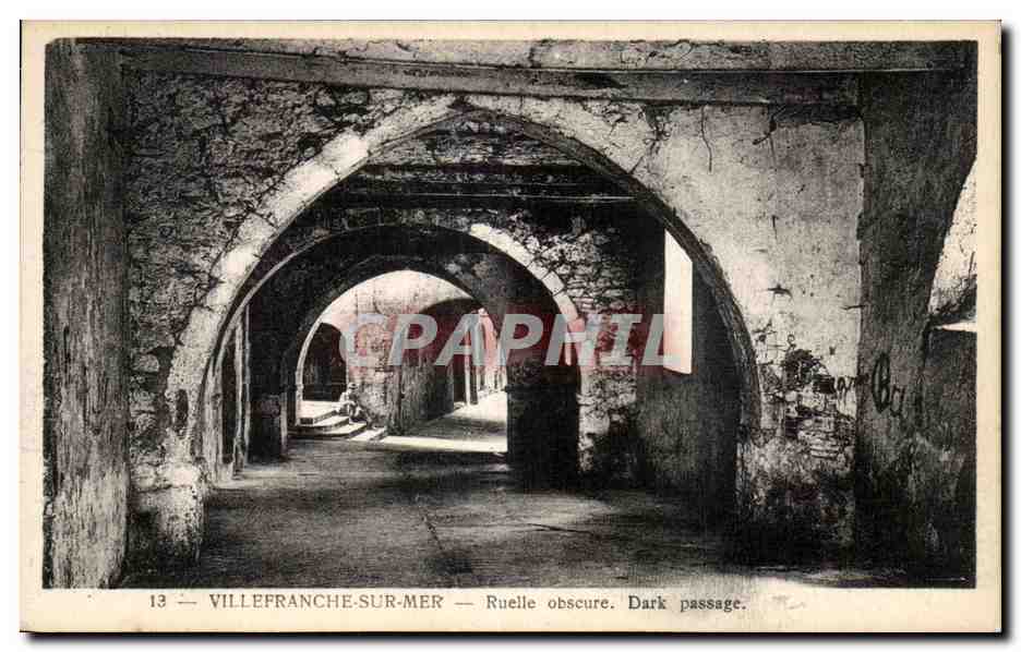 Villefranche-sur-Mer — Ruelle obscure. Dark passage. — ADI.4, Nice