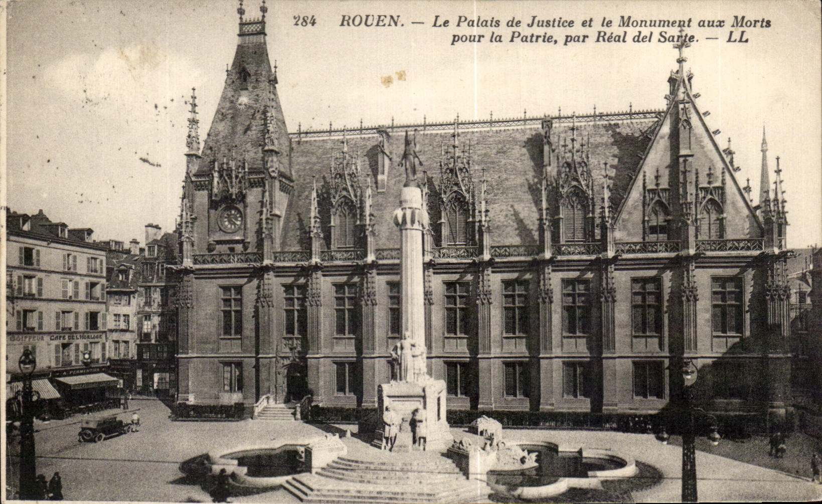 CPA Rouen Le Palais de justice et Monument aux Morts Pour la Patrie par Real del Sarte