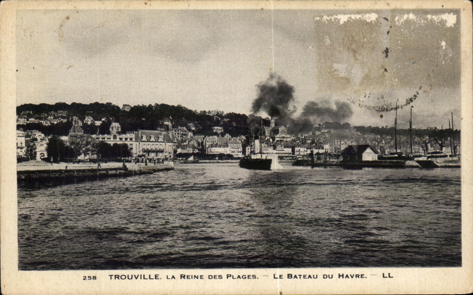 CPA Trouville La Reine Des Plages Le Bateau DU Havre