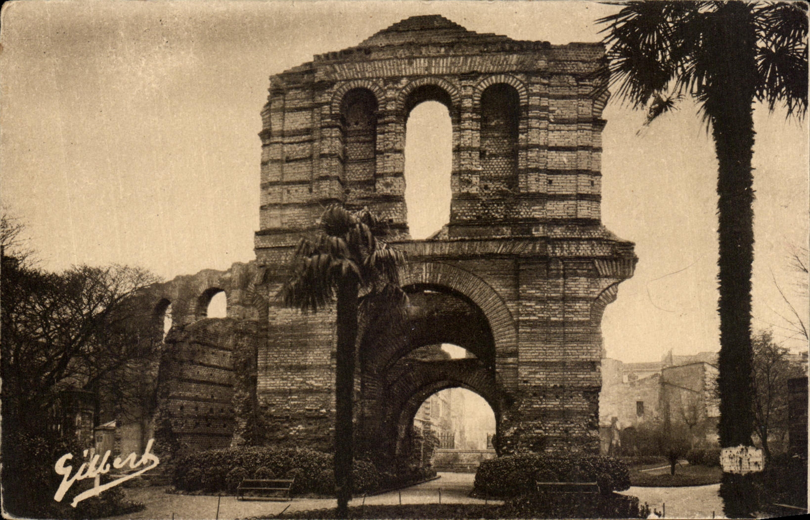 CPA Bordeaux Ruines du Palais Gallien