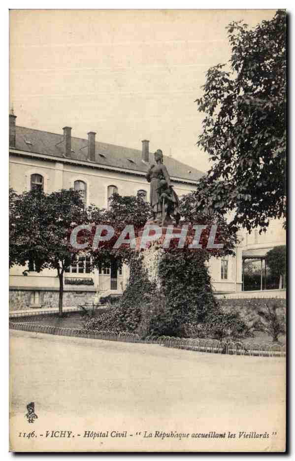 CPA Vichy Hopital Civil la Republique accueillant Vieillards