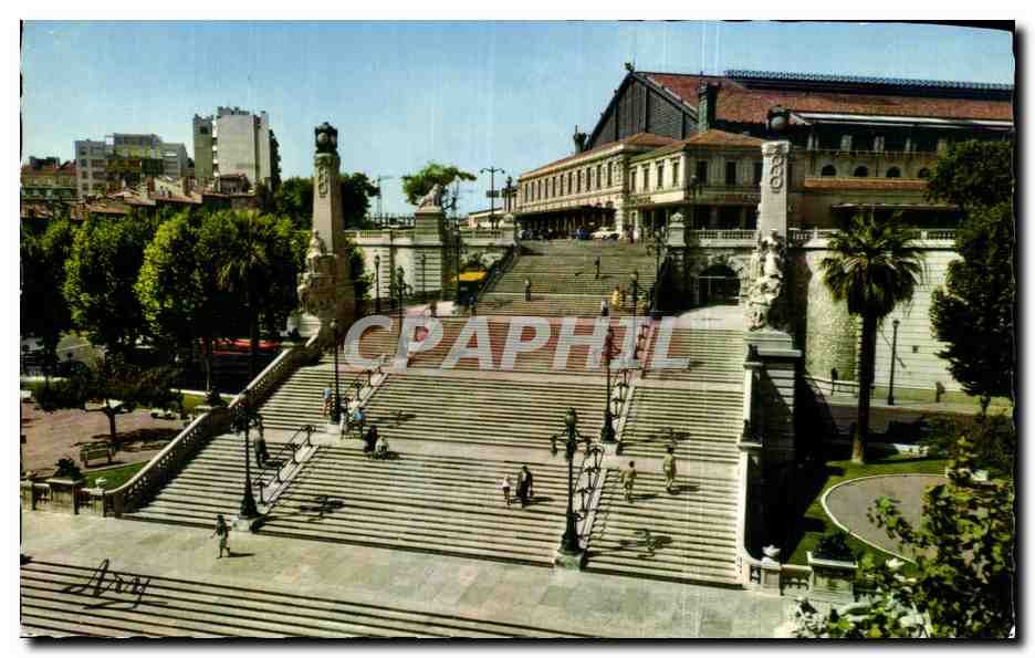 CPSM Marseille Escalier Monumental de la gare St Charles