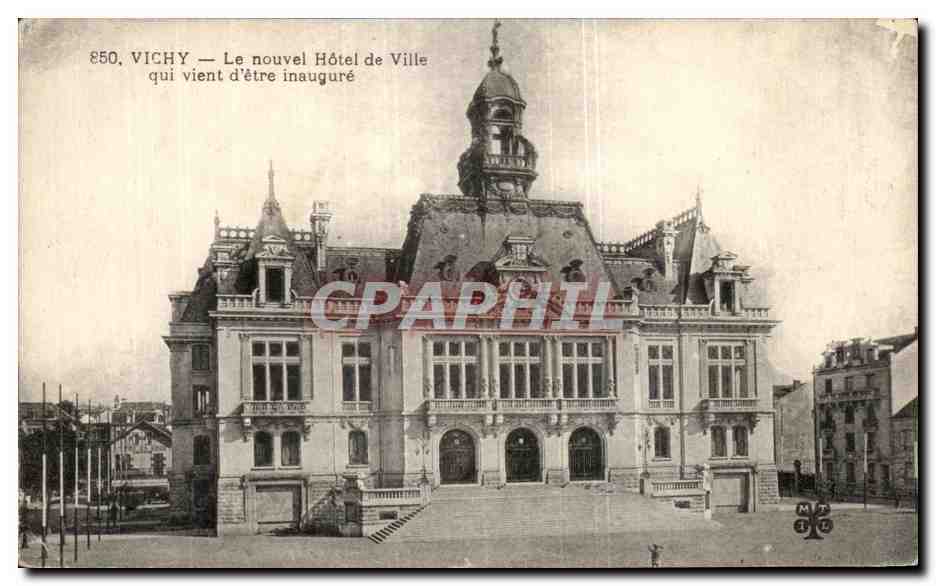 CPA Vichy Le nouvel Hotel de Ville 