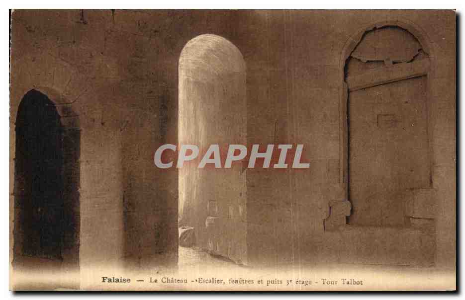 Falaise — Le Château — Escalier, fenêtres et puits 3e étage — Tour Talbot