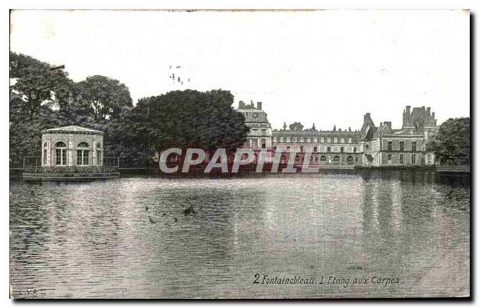 Fontainebleau. L'Étang aux Carpes — vue du château et du pavillon sur l'eau