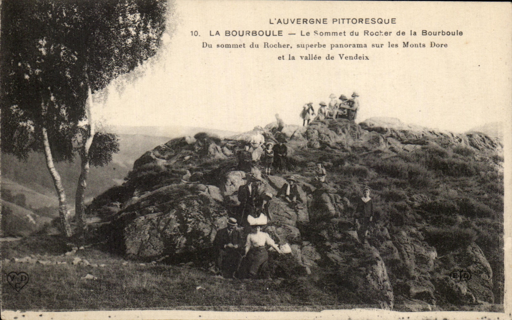 CPA L'Auvergne Pittoresque La Bourboule Le Sommet du Rocher de la Bourboule Du sommet du Rocher de la Bourboule 