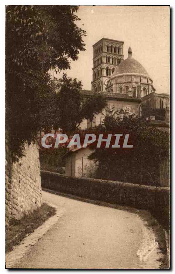 Angoulême — La vieille rue Saint-Martin montant à la cathédrale — Éditions Charentaises d'Art, Jarnac