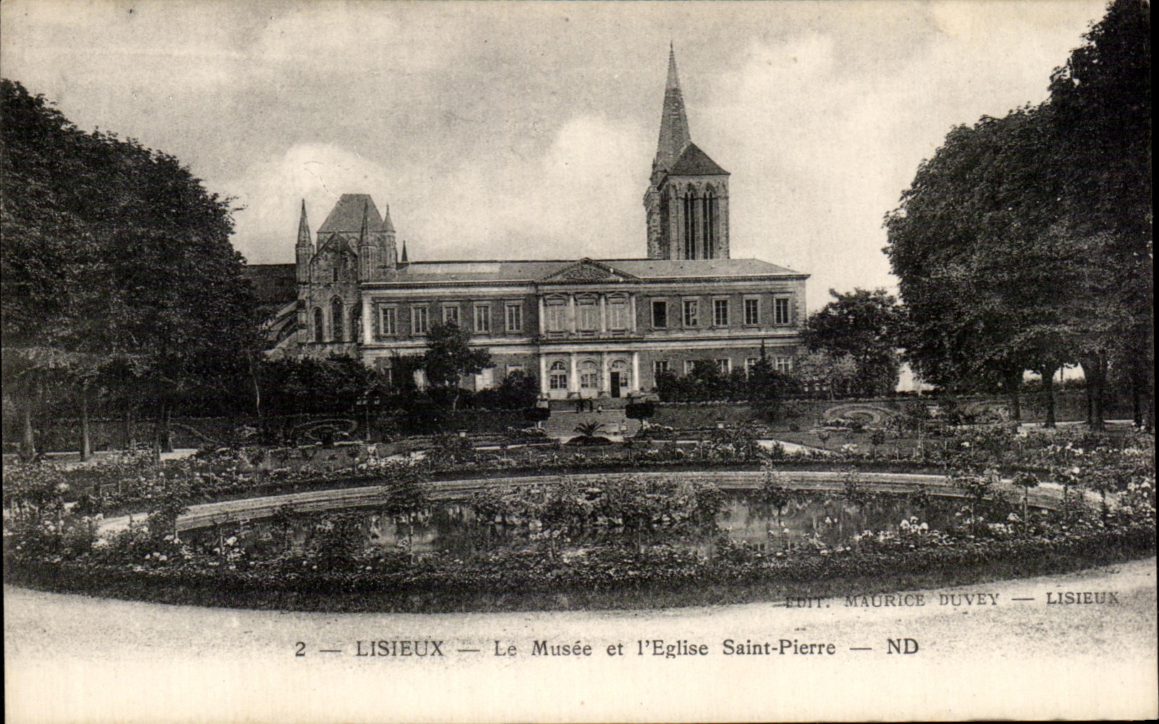 Lisieux — Das Museum und die Kirche Saint-Pierre — Verlag Maurice Duvey — Lisieux