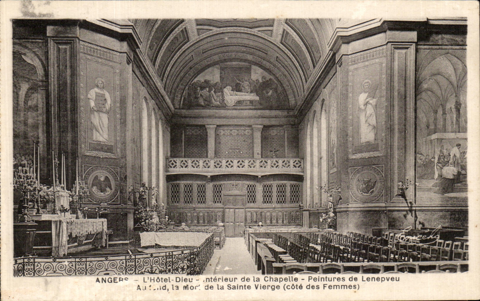 CPA Angers L'Hotel Dieu L'interieur de la Chapelle Peintures de Lenepveu