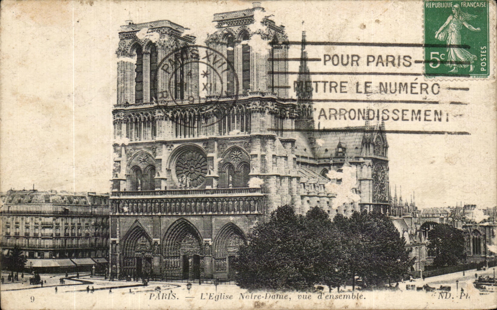 CPA Paris L'Eglise Notre Dame Vue d'ensemble