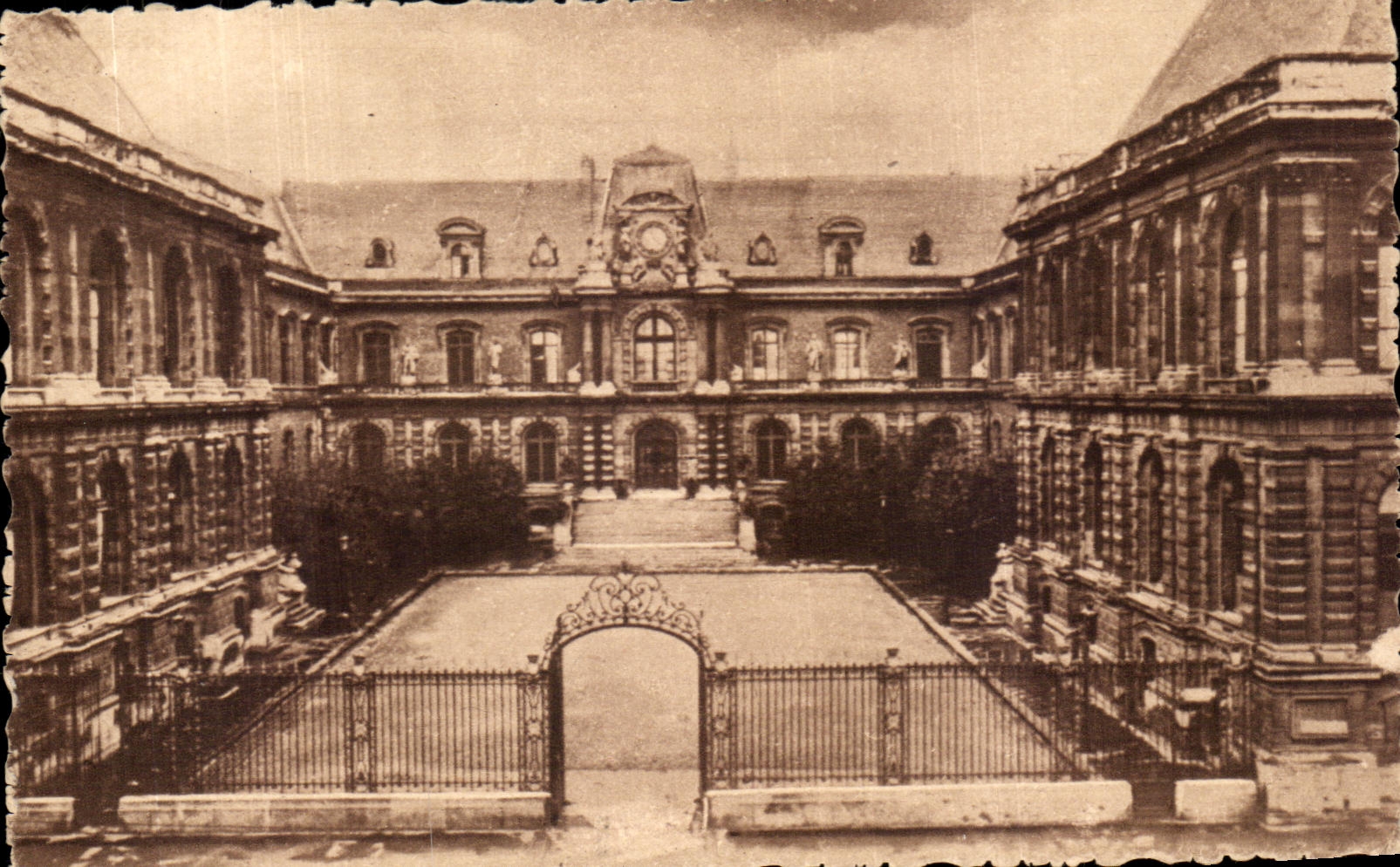 CPA Amiens L'Hotel de Ville