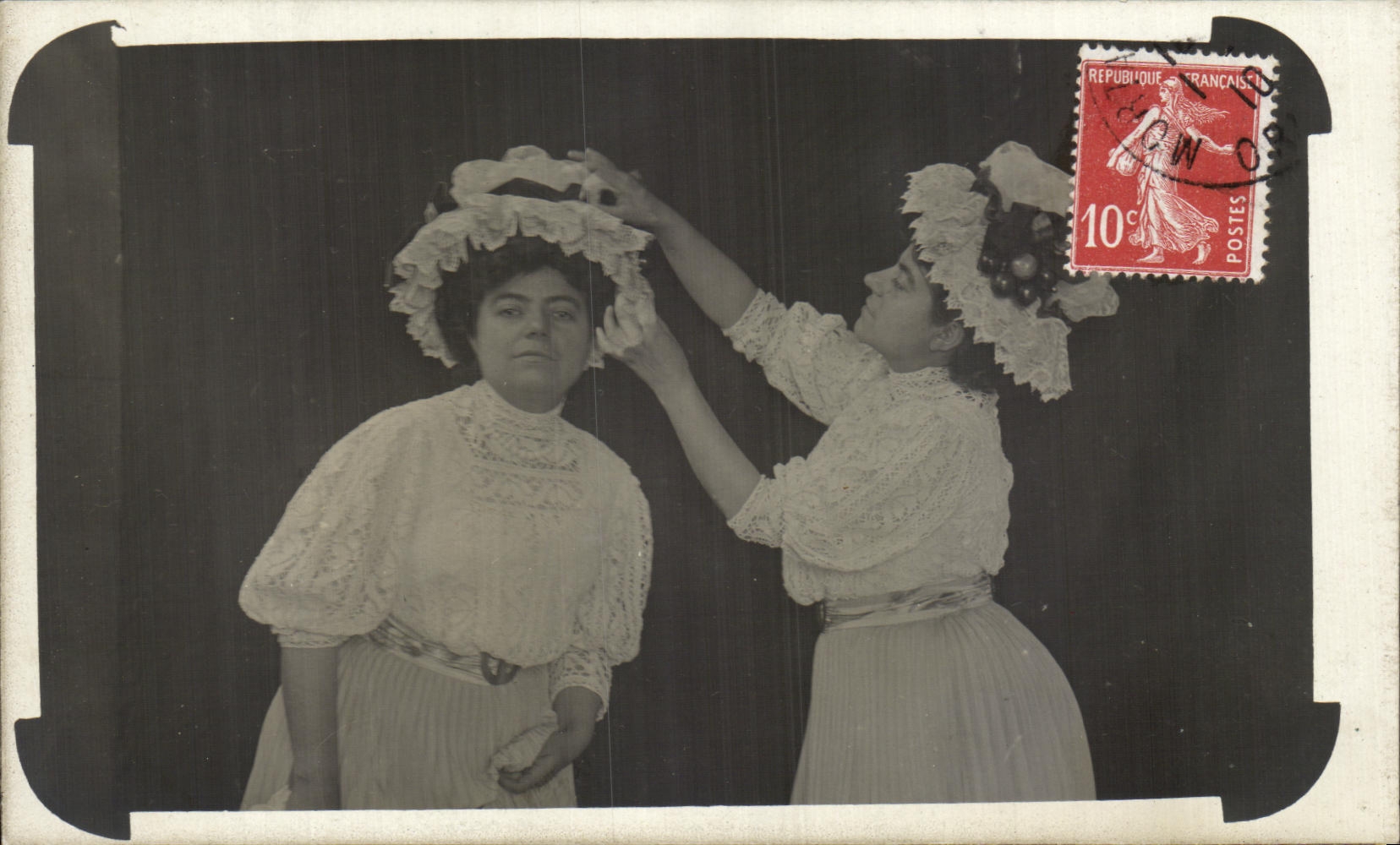 CPA Fantaisie Femmes Folklore 