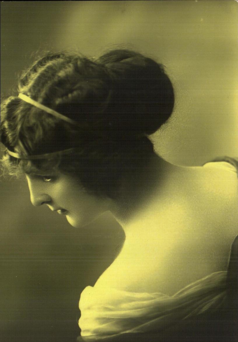 CPA Fantaisie Femme 