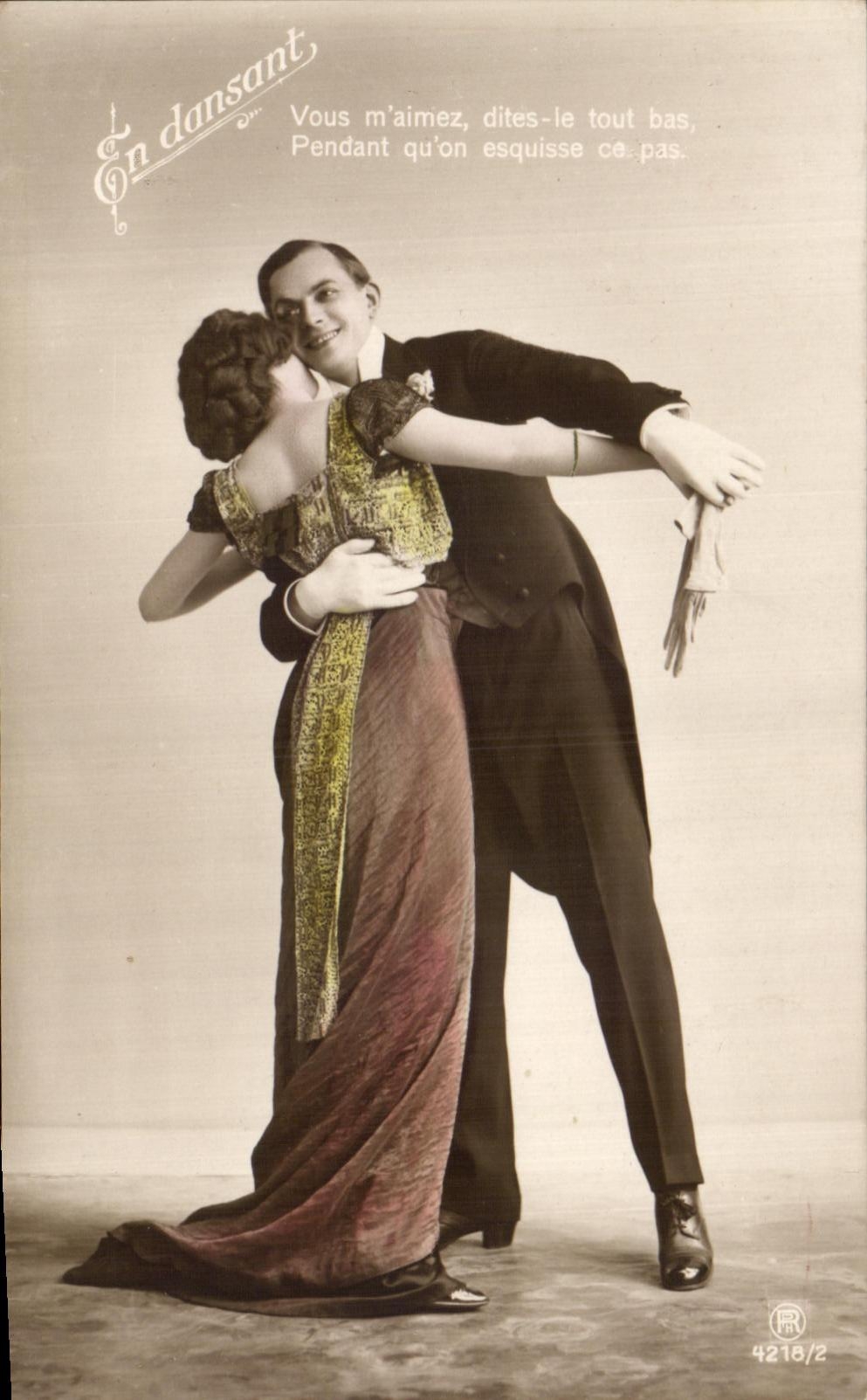 CPA Fantaisie Femme Danse