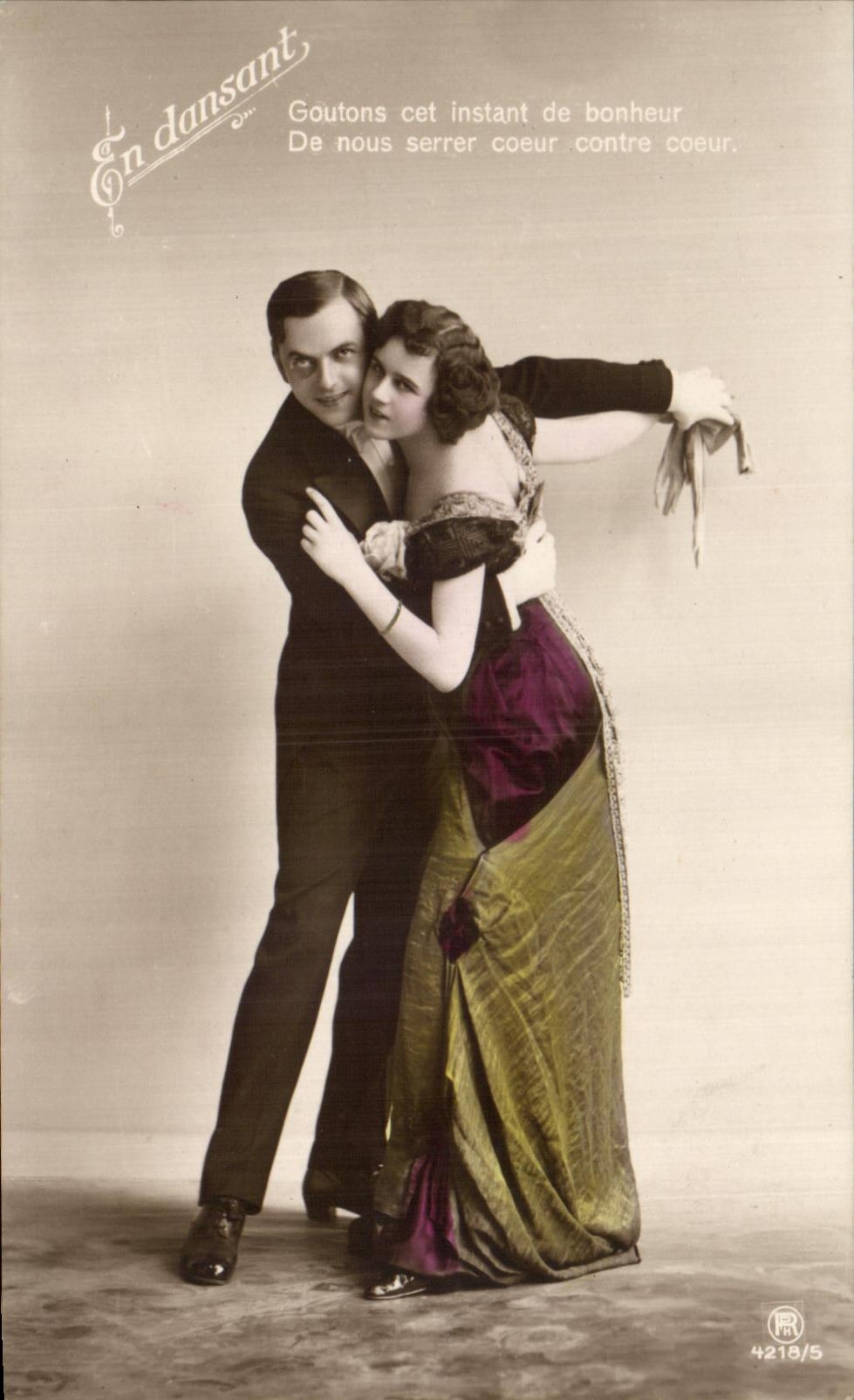 CPA Fantaisie Femme Danse
