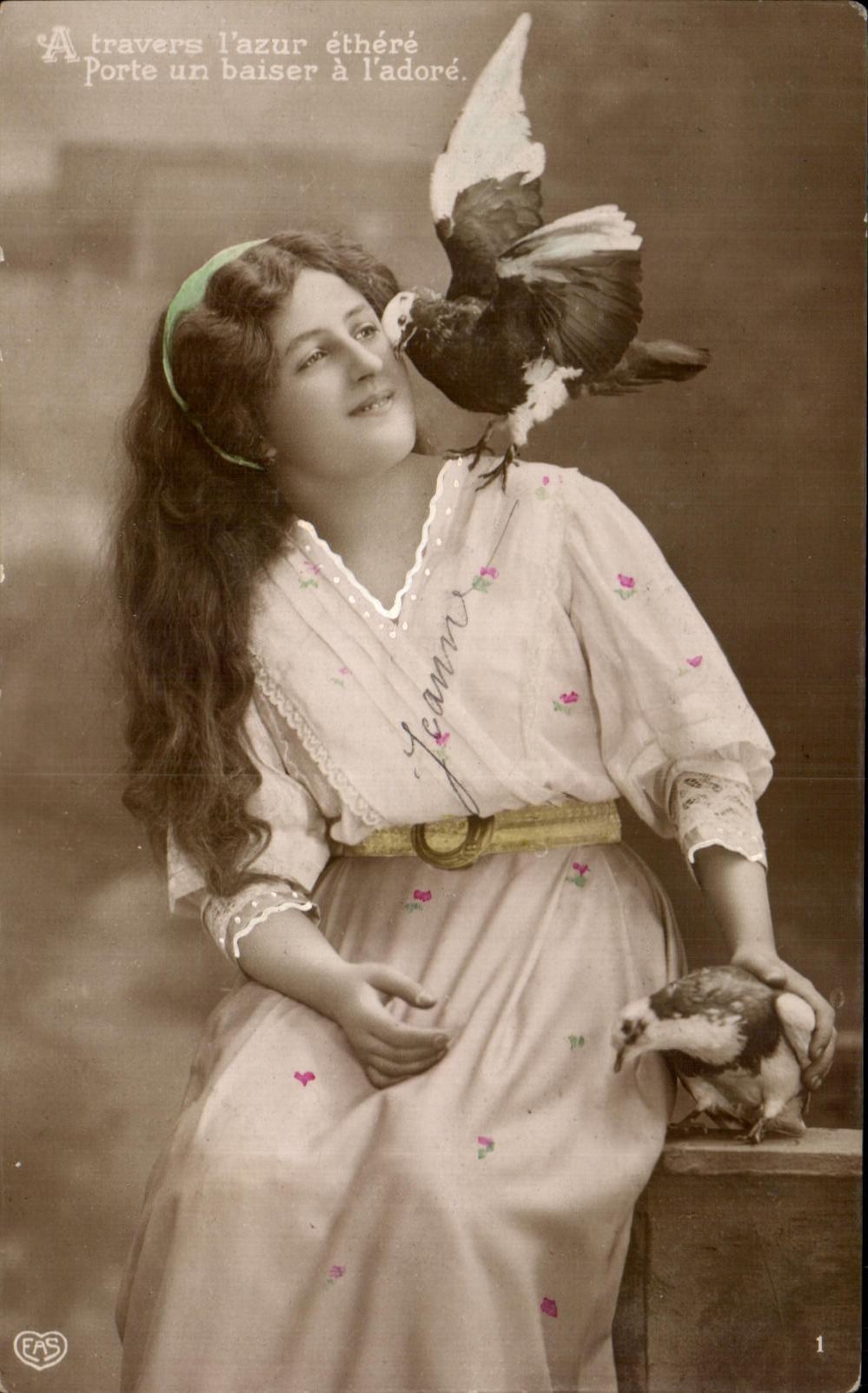CPA Fantaisie Femme Colombes 