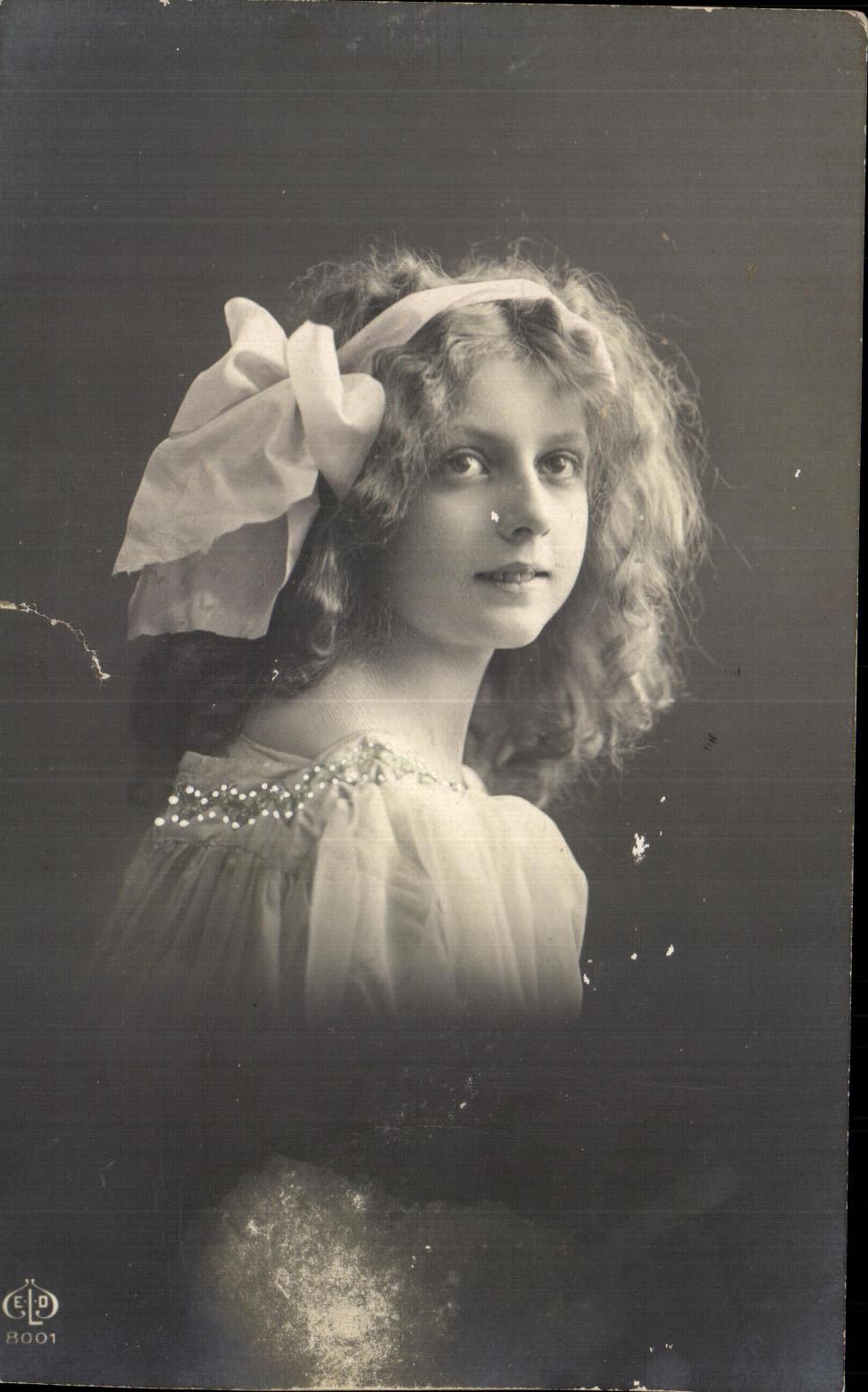 CPA Fantaisie Enfant Fille 