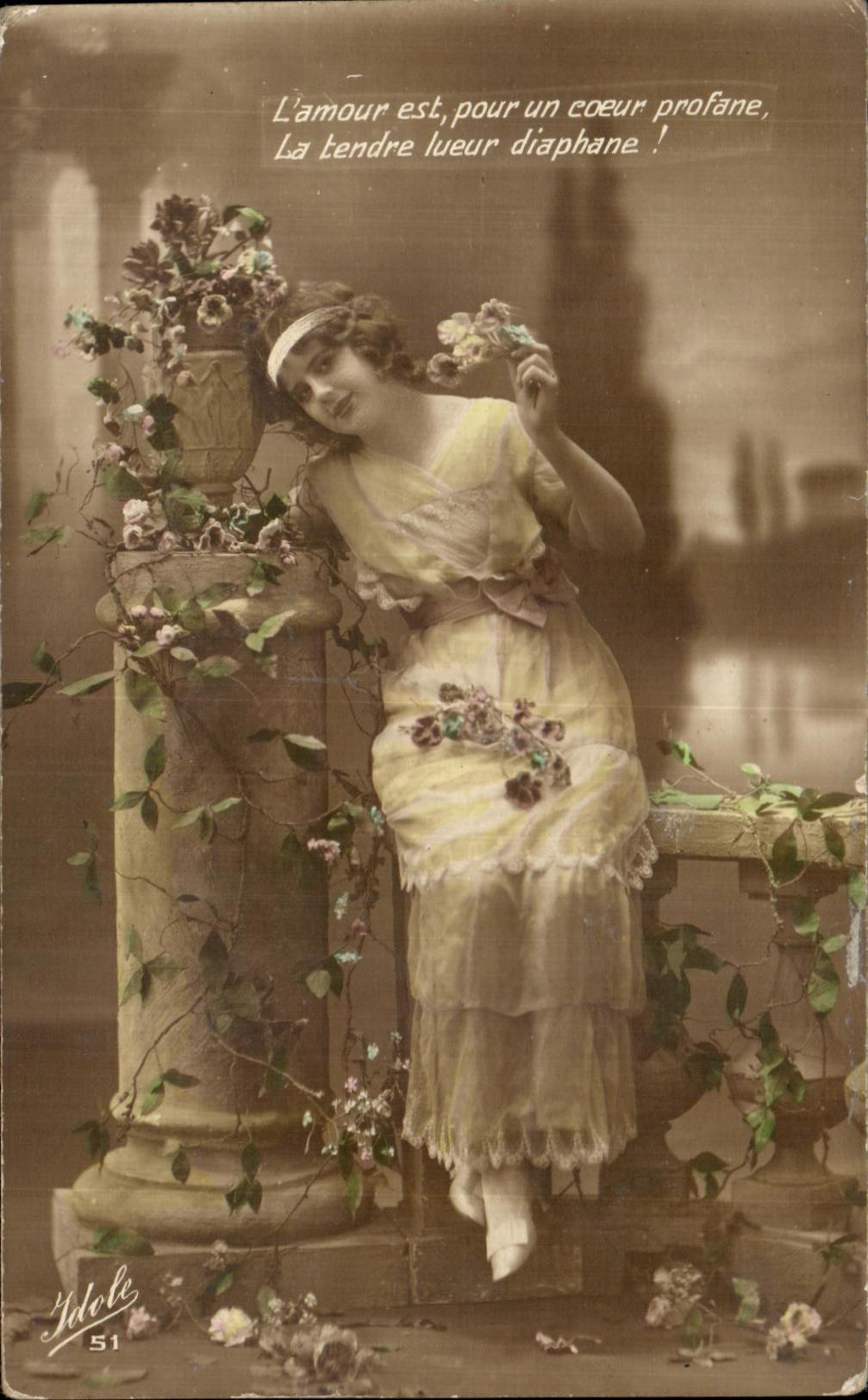 CPA Fantaisie Femme 