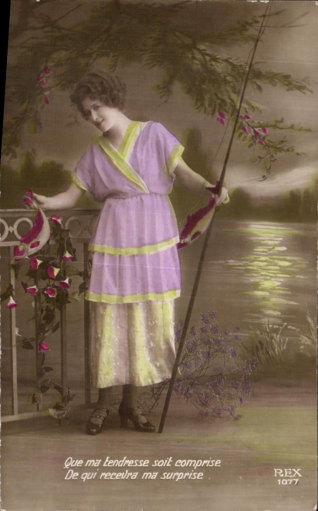CPA Fantaisie Femme Peche poisson 