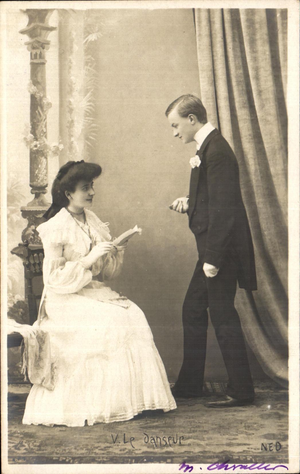 CPA Fantaisie Femme 