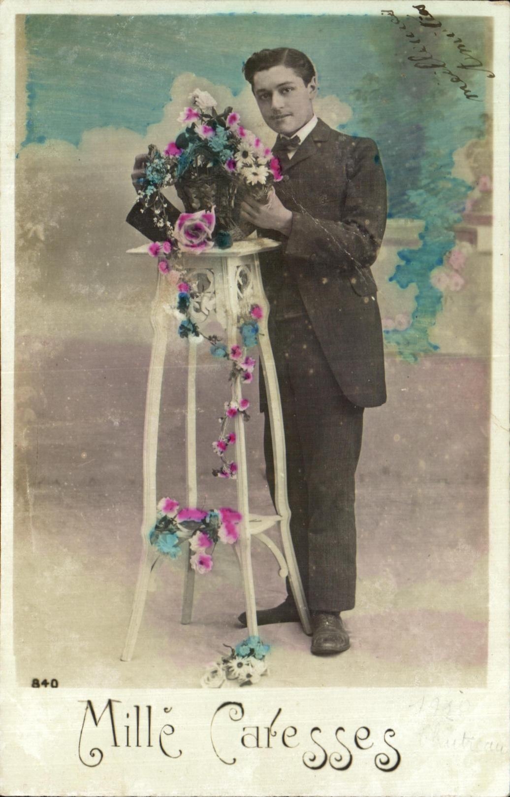 CPA Fantaisie Homme Fleurs 